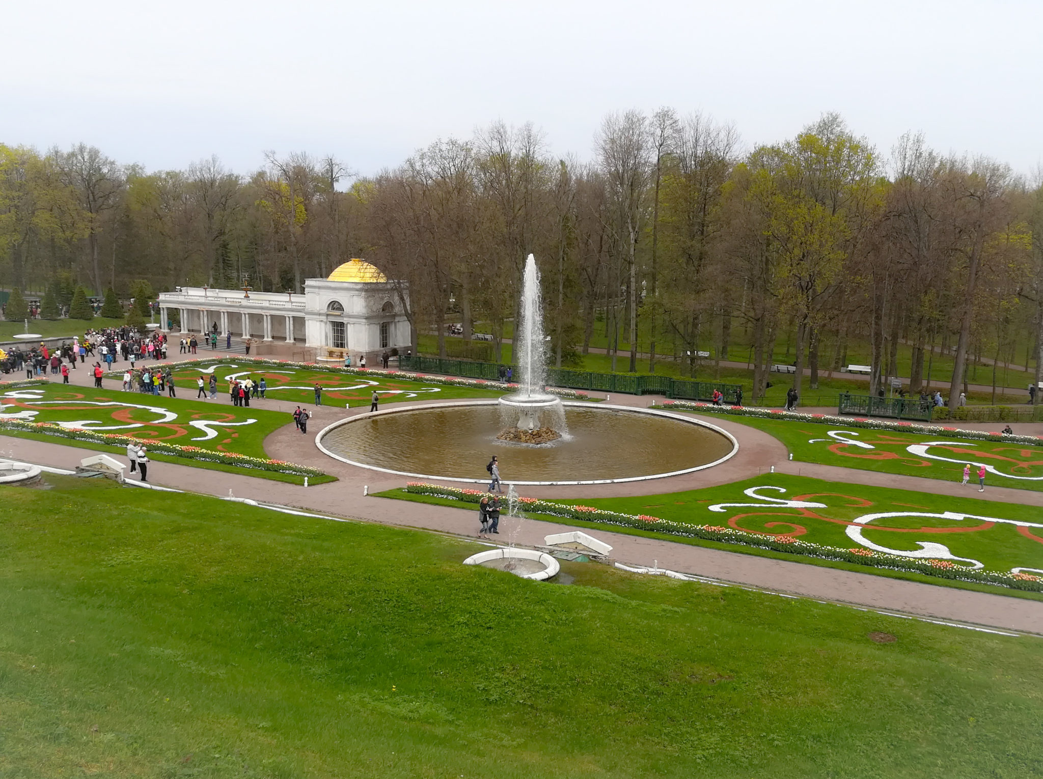 Санкт петербург как добраться до петергофа. Петергоф финский залив. Сад времени Петергоф. Петергоф 360°. Петергоф экскурсия обед.